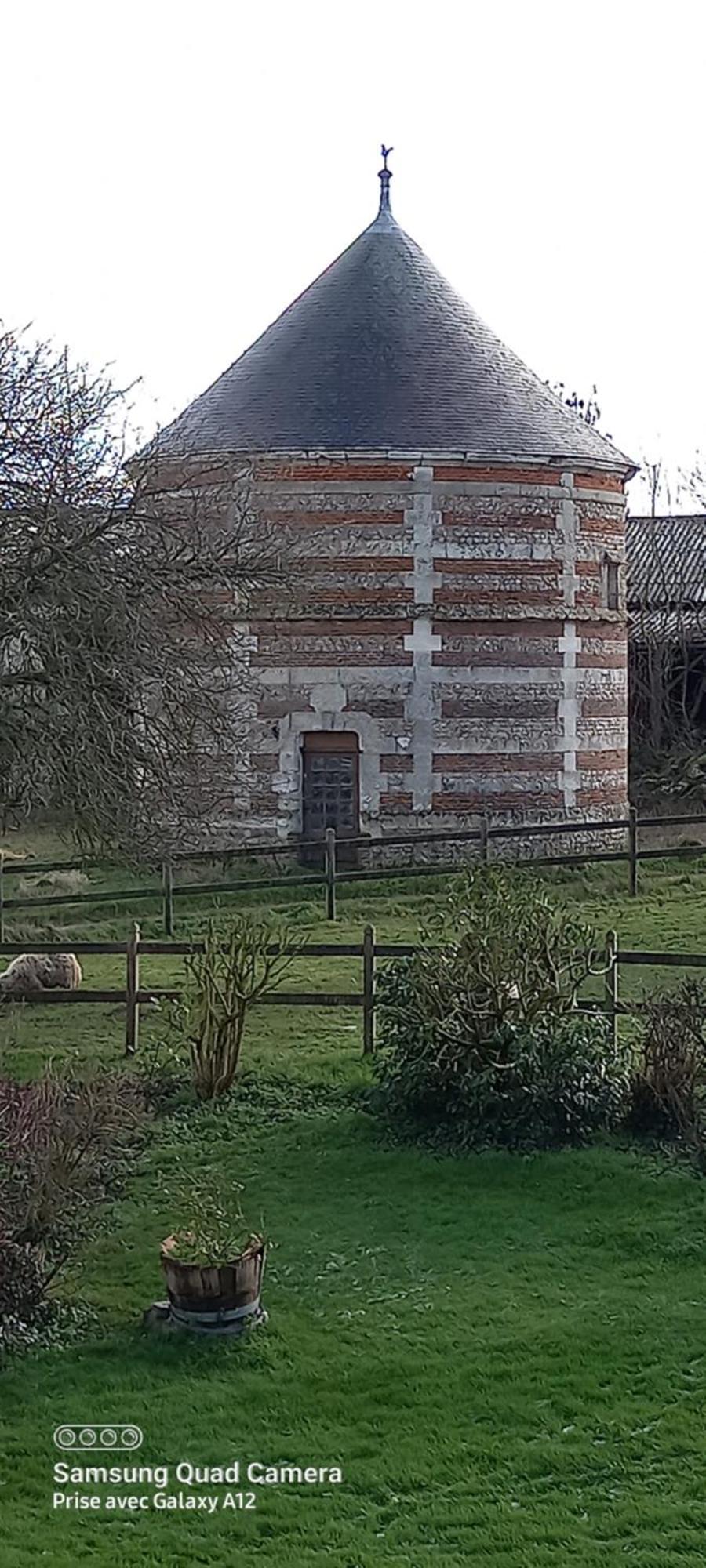 Gite Clos Masure De Blevillot Saint-Gilles-de-la-Neuville Exterior photo